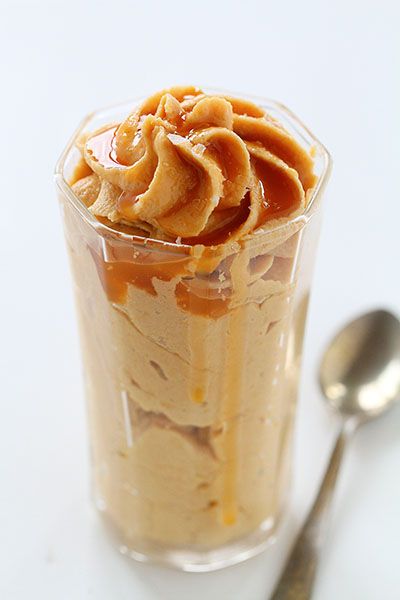 salted caramel peanut butter mousse in a mini chocolate cookie cup ~ http://iambaker.net Peanut Butter Mouse, Sugar Cookie Frosting Recipe, Cookie Frosting Recipe, Peanut Butter Mousse, I Am Baker, Easy Butter, Peanut Butter Frosting, Peanut Butter Desserts, Best Peanut Butter