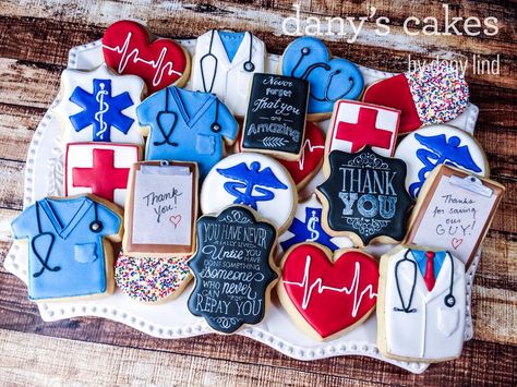 Medical Thank You by Dany's Cakes | Cookie Connection Doctor Cookies Med School, Med School Cookies, Medical School Graduation Cookies, Ems Cookies, Dr Cookies, Medical School Party, Dental Cookies, Cna License, School Party Decorations