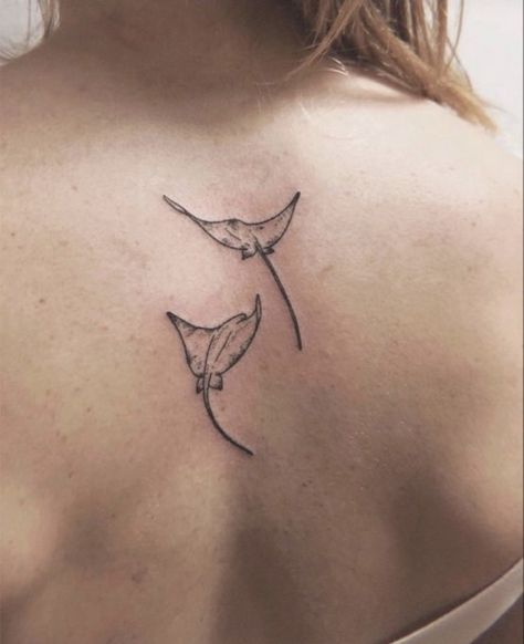 Nature Tattoo Ideas, Stingray Tattoo, Ray Tattoo, Cool Nature, Magic Runes, Nature Tattoo, Tattoo Style Drawings, 1 Tattoo, Dainty Tattoos