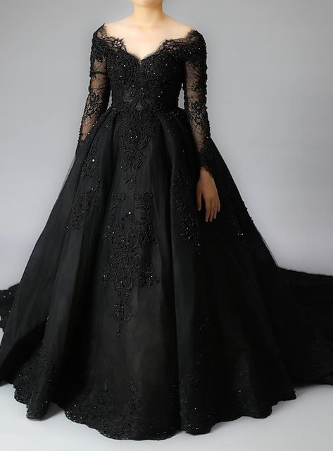 Silhouette:Ball Gown; Hemline / Train:Chapel Train; Closure:Zipper UP; Fully Lined:Yes; Built-In Bra:Yes; Wedding Events:Reception,Church; Embellishment:Pleats,Appliques; Fabric:Tulle,Lace; Sleeve Length:Long Sleeve; Tips:Colors may vary slightly due to different monitor settings,The photo is the effect of wearing a petticoat. But dress does not include petticoat. You may order the petticoat separately.,Professional dry cleaner only; Theme:Luxurious,Romantic,Formal; Boning:Yes; Style:Black,Gothi Black Ball Gown Wedding Dress, Princess Ball Gowns Wedding Dress, Colored Wedding Gowns, Wedding Dress Black, Black Wedding Gowns, Black Ball Gown, Gothic Wedding Dress, Formal Ball Gown, Cheap Wedding Dresses Online