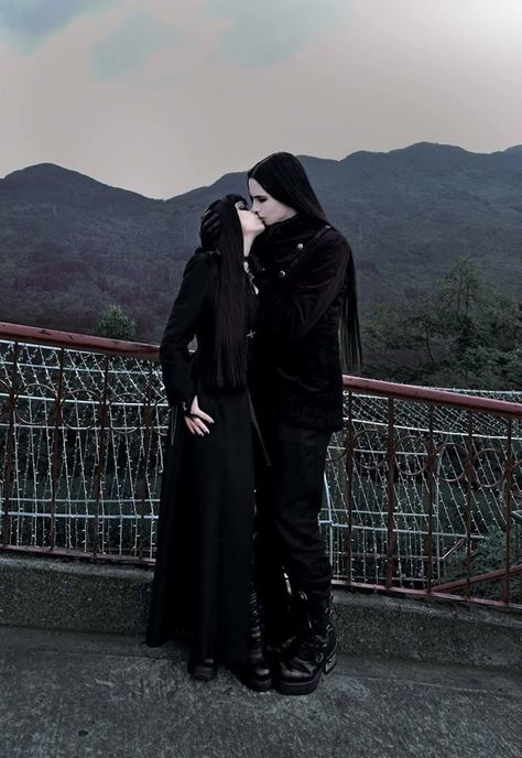 Gothic Love 🖤 |   80s couple tattoos Gothic Couple Aesthetic, 80s Couple, Gothic Couple, Gothic Love, Goth Wedding, Dark Love, Gothic Romance, Romantic Goth, Goth Aesthetic