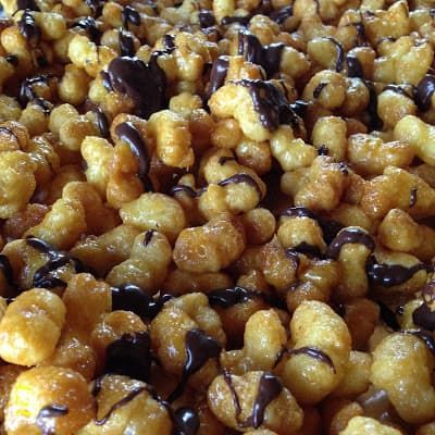 Puffcorn Recipes, Puffed Corn Recipes, Caramel Puff Corn, Puff Corn, Corn Puffs, Winter Baking, Corn Snacks, Ranch Recipe, Puff Recipe