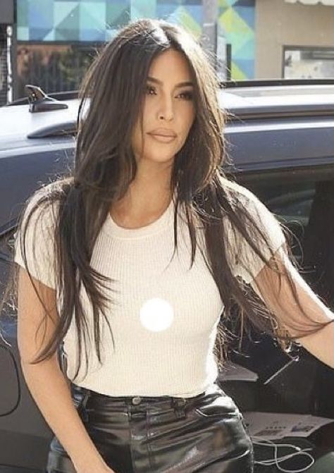 Kim Kardashian Long Layered Hair, Kim Kardashian Hair Curtain Bangs, Khloe Kardashian Layered Hair, Kylie Jenner Layers Hair, Kim K Blowout, Kim K Layered Hair, Kourtney Kardashian Hair Long, Kylie Jenner Layered Hair, Kim Kardashian Long Hair Layers