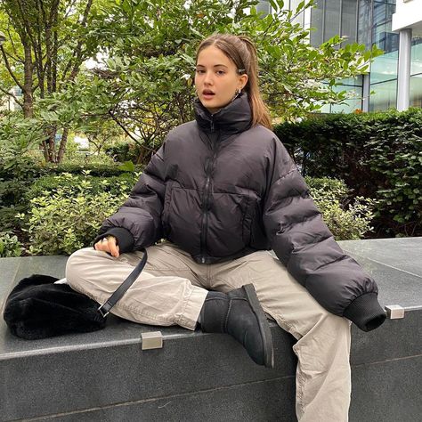 RUBY LYN 🪐💙 on Instagram: “pulled out the puffer @boohoo 🖤” Ruby Lyn Winter Outfits, Copenhagen Clothes, Ruby Lyn Outfits, Ruby Lynn, Ruby Lyn, Fashion Museum, Fashion D, Estilo Chic, Fall Fits