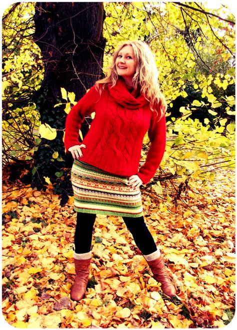 a tale of two sweaters = a toasty refashioned skirt - Confessions of a Refashionista Clothing Modifications, How To Make A Skirt, Insulated Skirt, Warm Skirts, Diy Sweater, How To Make Skirt, Recycled Sweater, Skirt Tutorial, Diy Skirt