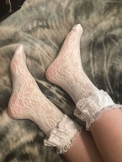 Coquette Socks Aesthetic, Ruffle Socks Aesthetic, Cute Frilly Socks, Lace Socks Aesthetic, Black Frilly Socks, Diy Lace Socks, Socks Coquette, Coquette Socks, Cute Socks Aesthetic