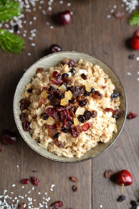 Christmas Porridge, Porridge Breakfast, Dry Fruits, Sliced Almonds, Dried Fruit, A Bowl, Brandy, Waffles, Tart