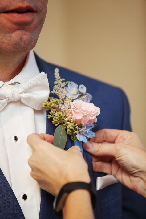 Blush spray rose and light blue delphinium boutonniere against navy suit. Hampton Morrow Photography Blush Spray Rose Boutonniere, Light Blue And Pink Boutonniere, Pink White Blue Boutonniere, Blue And Pink Boutonniere, Blue Delphinium Boutonniere, Delphinium Boutonniere, Navy Blue Wedding Bouquets, Rococo Wedding, Sunflower Weddings