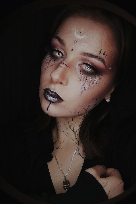 Dramatic Witch Makeup, Pirate Witch Makeup, Fantasy Witch Makeup, Evil Fairy Makeup Halloween, Cool Witch Makeup, Dead Witch Makeup, Bad Witch Makeup, Sorcerer Makeup, White Witch Makeup