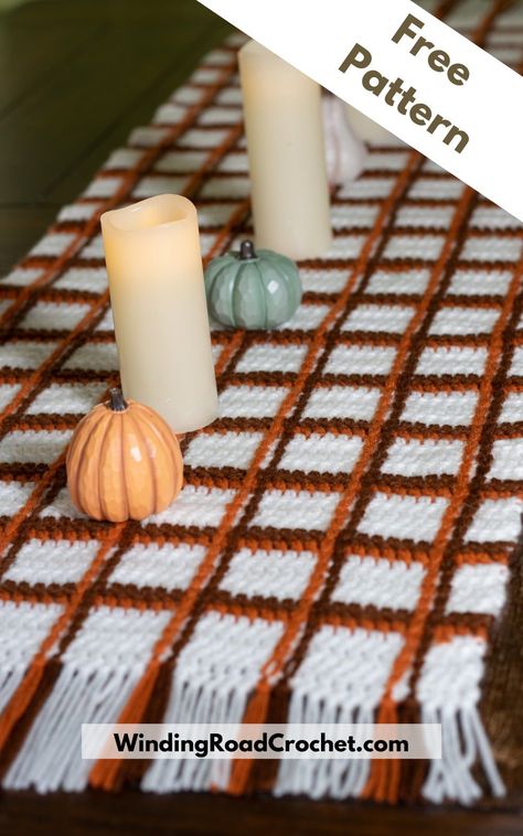 Tablerunner Crochet, Crochet Tartan, Crochet Table Cloth, Winding Road Crochet, Plaid Table Runner, Table Runner Tutorial, Diy Placemats, Plaid Crochet, Crochet Mat