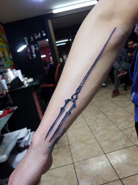 Lance Of Longinus Tattoo, Spear Of Longinus Tattoo, Nge Tattoo, Neon Genesis Evangelion Tattoo, Evangelion Tattoo, Holding A Knife, Sigil Tattoo, Tattoo Forearm, 4 Tattoo