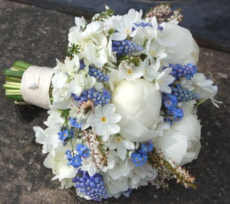 Spring Wedding Bouquets, Blue Wedding Bouquet, Strictly Weddings, Blue Wedding Flowers, Spring Wedding Flowers, Mod Wedding, White Bouquet, Bride Bouquets, Arte Floral