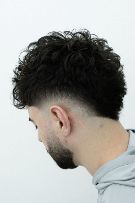 Burst Fade Mohawk Stylish Haircuts For Men, Fade Mohawk, Burst Fade Mohawk, Barber Tips, Fade Haircuts For Men, Male Haircuts Curly, Men With Curly Hair, Mohawk Hairstyles Men, Fade Hair