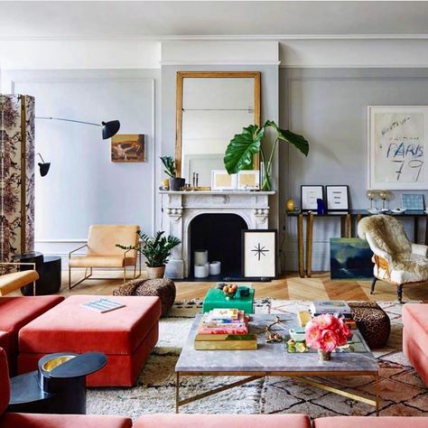 La Maison Pierre Frey (@lamaisonpierrefrey) • Instagram photos and videos Classic Living Room Design, Soho Apartment, Soho Loft, Jenna Lyons, Classic Living Room, Modul Sofa, Loft Apartment, Charity Shop, Boho Interior