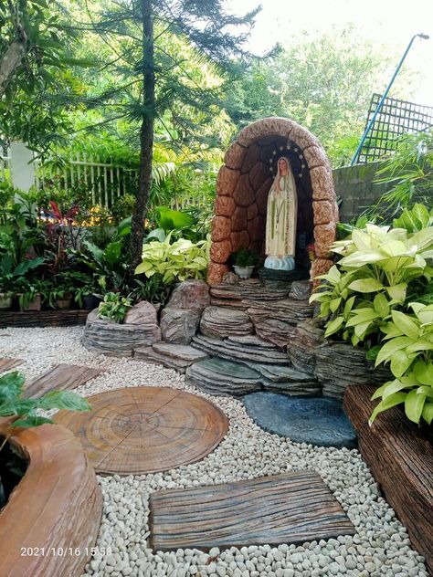 Grotto Design Ideas For Home, Backyard Altar, Gravesite Landscaping Ideas, Mary Garden Catholic, Mary Grotto, Catholic Garden, Marian Garden, Grotto Design, Mary Garden