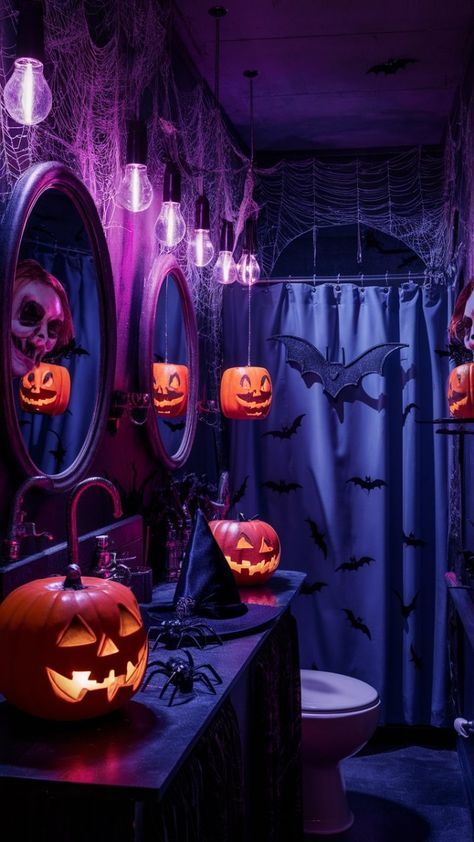 Laundry Room Halloween Decor, Bathtub Halloween Decoration, Halloween Decorations For Bathroom, Halloween House Aesthetic, Spooky Home Aesthetic, Halloween Bathroom Ideas, Bathroom Halloween Decor, Bathroom Decor Simple, Indoor Halloween Decor Ideas