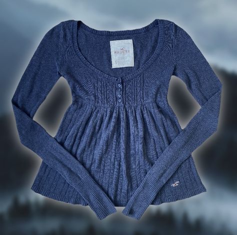 Babydoll Sweater Outfit, Babydoll Long Sleeve Top, Hollister Babydoll Sweater, Hollister Babydoll Top, Bella Swan Twilight, Hollister Clothes, Hollister Long Sleeve, Y2k Long Sleeve, Downtown Outfits