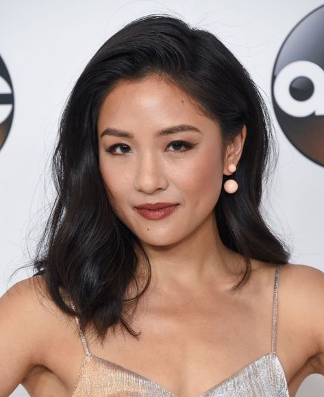 Asian Lips, Collarbone Length Hair, Constance Wu, Asian Haircut, Brown Ombre Hair, Crazy Rich, Hair Color Crazy, Asian Short Hair, Lob Haircut