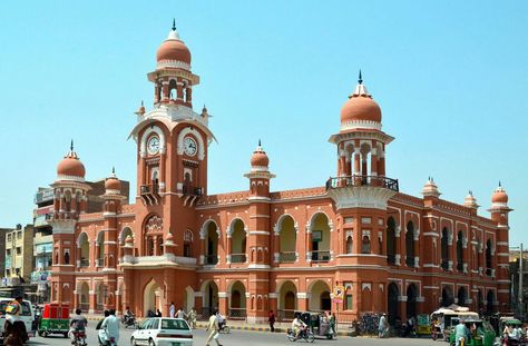 Multan tower clock Pakistan Real Estate Lifestyle, Multan Pakistan, Tower Clock, Mughal Architecture, Historical Places, Nice Place, Hindu Temple, Ancient Temples, Historical Place