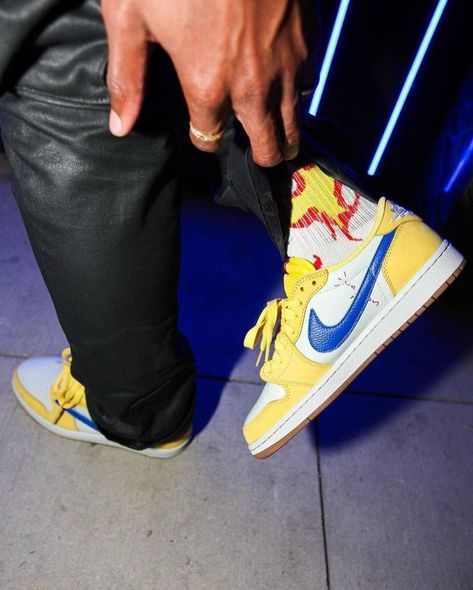 RELEASE REMINDER: Canary FLY 🇮🇨 The ladies get some love with a WMNS AJ 1 x Travis Scott Low that, in our humble opinions, is a solid summer option. As a colorful nod to his Mo City, TX high school, this drop would be a solid addition to our collections…if we can get it. You already know how this goes. The WMNS AJ 1 x Travis Scott Low “Canary” arrives today, 5/25, at 9:00 AM CST. Sizes range from 5W - 15.5W and retail for $150 USD. Tap the link in our bio to get ready for the drop. Travis Scot, Travis Scott Low, Travis Scott Jordan 1, Cute Couple Outfits, Guys Clothing Styles, Yellow Outfit, Jordan Sneakers, Canary Yellow, Air Jordan 1 Low