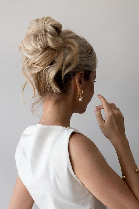 EASY UPDO HACK ❤️ Perfect Bridal and Wedding Guest Hairstyle Hair Styles For Long Hair Length Wedding, Wedding Easy Updo, Bridal Hair Updo Tutorial, Wedding Hairstyles For Shoulder Length Hair, Easy Updos For Medium Hair Tutorial, Updos For Medium Length Hair Tutorial, Updo Hairstyles Wedding, Wedding Guest Updo, Wedding Guest Hair