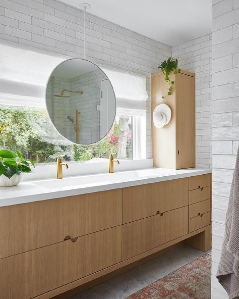 Bathroom Sink Under Window, Vanity In Front Of Window, Mirror In Front Of Window, Floating Sink Vanity, Brass Sink Faucet, Powder Room Lighting, Window Bathroom, Marble Tile Backsplash, Waterfall Countertop