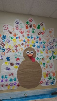 Turkey Bulletin Boards For Preschool, November Themes For Preschool, Thankful Preschool, Kids Thanksgiving Activities, Preschool Turkey, Art Activities For Preschoolers, November Themes, Projects For Preschoolers, Turkey Activities