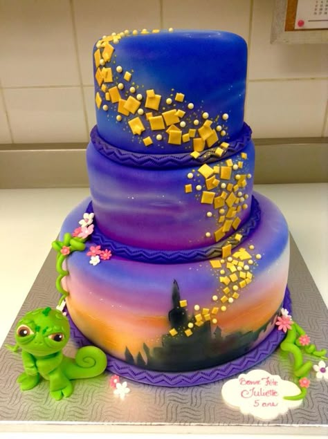 This one goes out to my granddaughter Parker❤️ ... Cassiopée Designs Rapunzel Torte, Bolo Rapunzel, Rapunzel Cake, Tangled Birthday Party, Tangled Birthday, Crazy Cakes, Disney Cakes, Disney Tangled, Gorgeous Cakes