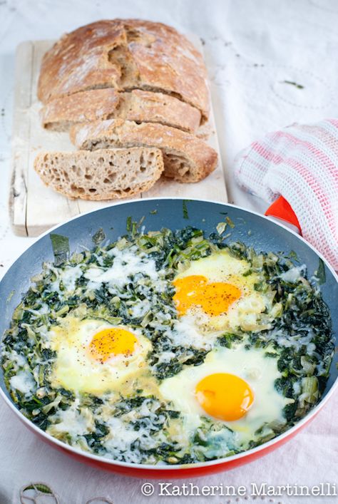 Green Shakshuka Spinach Shakshuka, Green Shakshuka, Breakfast Savory, Yotam Ottolenghi, Swiss Chard, Middle Eastern Recipes, Breakfast Dishes, Breakfast And Brunch, Egg Recipes