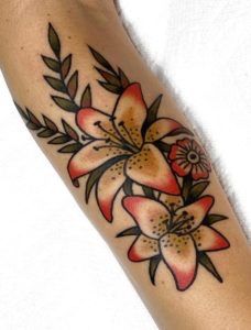 Old School Lily Tattoo, American Traditional Lily Tattoo, Traditional Lily Tattoo, Traditional Tattoo Flowers, Flower Sleeve, Cowgirl Art, Lily Tattoo, Traditional Tattoo Flash, Vintage Cowgirl