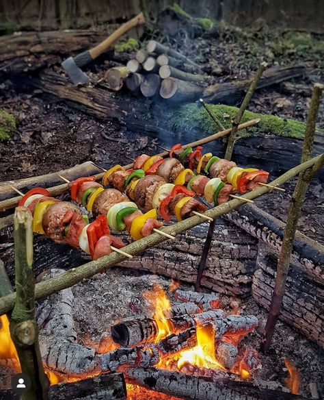 Camping Menu, Grilled Food, Food Fest, Forest Camp, Camping Bbq, Star City, Campfire Cooking, Pop Up Camper, Camp Kitchen