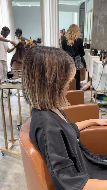 Brown Hair Bob With Highlights, Bob Balayage, Short Balayage, Lady Locks, Brown Bob Hair, Celebrity Hairstylist, Hair Summer, Celebrity Hair Stylist, Cute Hairstyles For Short Hair