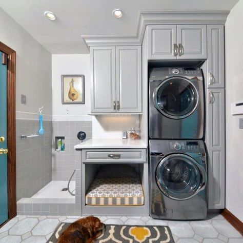 Traditional Laundry Room, Laundry Room/mud Room, Dream Laundry Room, Casa Country, Real Estat, Dog Wash, Dog Shower, Dog Rooms, Laundry Room Storage