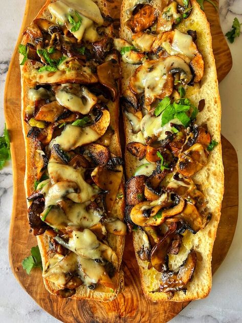 Vegan Philly cheese steak sandwich loaded with mushrooms and melted cheese Vegetarian Lunch Recipes, Philly Cheese Steak Sandwich Recipe, Steak And Cheese Sub, Vegan Philly Cheesesteak, Vegetarian Steak, Philly Cheese Steak Sandwich, Cheesesteak Sandwich, Dinner Sandwich, Steak Sandwich Recipes