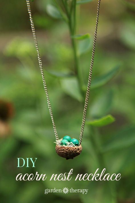 Crafts From Nature, Acorn Ideas, Acorn Caps, Garden Therapy, Acorn Crafts, Fun Fall Crafts, Acorn Necklace, Diamond Bar Necklace, Sweet Necklace