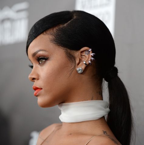 Conch Piercing, Rihanna Side Ponytail Hairstyles, Low Ponytail Hairstyles, Bangs Ponytail, Black Ponytail Hairstyles, Side Ponytail, Ear Hair, Low Ponytail, Sleek Ponytail, Ponytail Styles