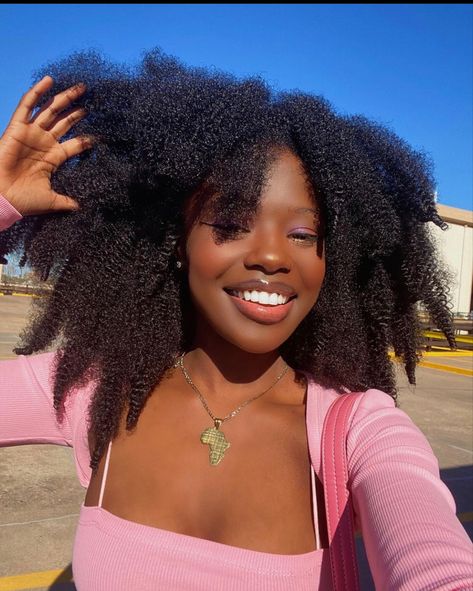 Msm Hair Growth, Aesthetic Natural, Girls Natural Hairstyles, Beautiful Natural Hair, Pelo Afro, Dark Skin Beauty, Natural Hair Beauty, 4c Hairstyles, Afro Hairstyles