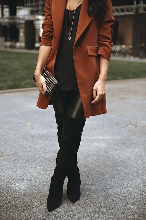 rust & black Rust Colored Blazer Outfit, Orange Suede Jacket Outfit, Rust And Black Outfit, Rust Blazer Outfit Women, Rust Orange Outfits, Rust Jacket Outfit, Rust Coat Outfit, Black And Brown Outfit Women, Rust Brown Outfit