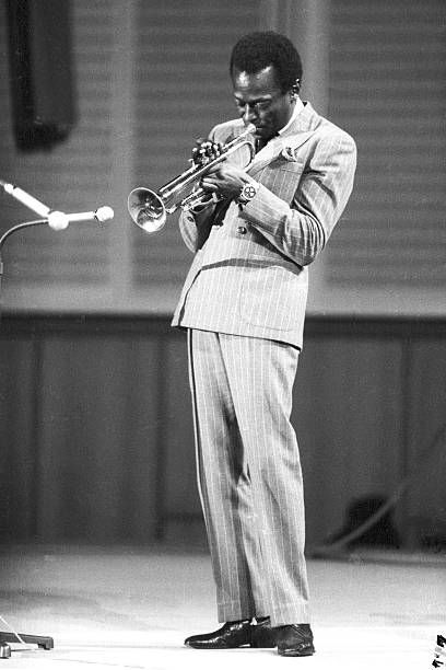 Miles Davis Pictures and Photos - Getty Images Play Trumpet, Musician Photography, Black And White People, Jazz Art, Jazz Club, Miles Davis, Jazz Musicians, Jazz Blues, Jazz Festival