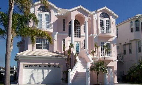 ♥ Pink House Exterior, Pink Places, Dreamy Beach, House Shifting, Dream Mansion, Beach Bathroom Decor, Pink House, Cute House, Pink Houses