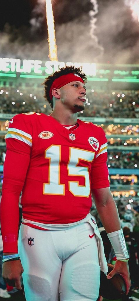 Nfl Wallpaper Chiefs, Patrick Mahomes Wallpaper Iphone, Patrick Mahomes Aesthetic, Chiefs Aesthetic, Patrick Mahomes Wallpaper, Kansas City Chiefs Wallpaper, Nfl Aesthetic, Patty Mahomes, Kansas City Nfl