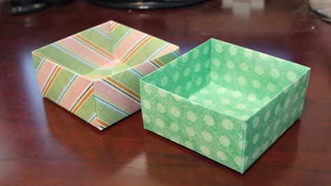 Paper Box Tutorial, Origami Box With Lid, Origami Box Easy, Small Origami, Origami Box Tutorial, Origami Boxes, Origami Mobile, Paper Box Diy, Tutorial Origami