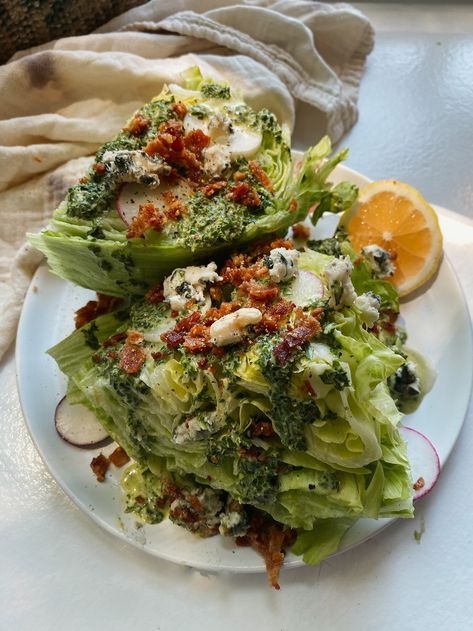 Green Goddess Wedge Salad - Brocc Your Body Classic Wedge Salad, Brocc Your Body, Wedge Salad, Blue Cheese Dressing, Green Goddess, Healthy Foodie, Yummy Lunches, How To Make Salad, Blue Cheese