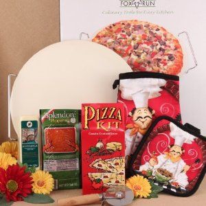 Budget101.com - - Family Pizza Night Gift Basket Idea | Meal Gift Basket Ideas Pizza Night Gift Basket, Pizza Gift Basket, Dinner Gift Basket, Corporative Events, Auction Gift Basket Ideas, Fundraiser Baskets, Family Pizza Night, Family Gift Baskets, Silent Auction Baskets