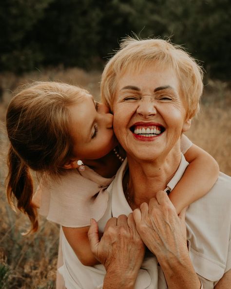 Grandma- A little bit parent, a little bit teacher, and a lot best friend. <3 . . . #Pickleleafphotographer #sandpoint #FamilyPhotography #IdahoPhotographer #GrandmaAndGranddaughter #CherishedMoments #TreasureTheMoments #IdahoFamilyPhotos #LaughTogether #GenerationalLove #SpecialBond #CapturedJoy #HeartwarmingMoments #FamilyLove #PhotographyInIdaho #TreasureTheLittleThings #MomentsThatMatter #FamilyPortraits #IdahoLife #InstaFamily #MemoriesMade #LoveAndLaughter Grandparent Pics With Grandkids, Family Portrait With Grandmother, Family And Grandparents Photography, Grandparent Photoshoot With Grandkids, Grandparent Grandchild Photo Ideas, Photoshoot Grandparents Grandchildren, Photo Shoot With Grandma, Family Photos Grandparents Grandchildren, Great Grandma Photoshoot