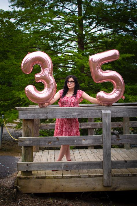 Birthday Picture Ideas, Birthday Picture, 35th Birthday, Birthday Photography, Birthday Pictures, Birthday Photoshoot, Picture Ideas, Happy Birthday, Exterior