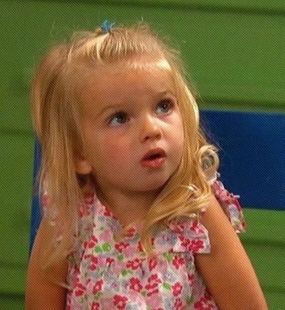 Good Luck Charlie Mia Talerico Gif, Charlie Duncan Icons, Mia Talerico Charlie, Charlie Duncan, 90s Images, Mia Talerico, Star Tv Series, Cute Babys, Disney Channel Shows