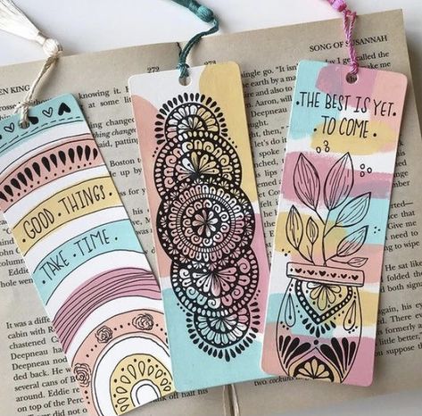 Mandala Book, Bookmark Crochet, Handmade Bookmarks Diy, Easy Mandala Drawing, Creative Bookmarks, Bookmark Craft, Simple Mandala, Bullet Journal Diy, Cute Bookmarks