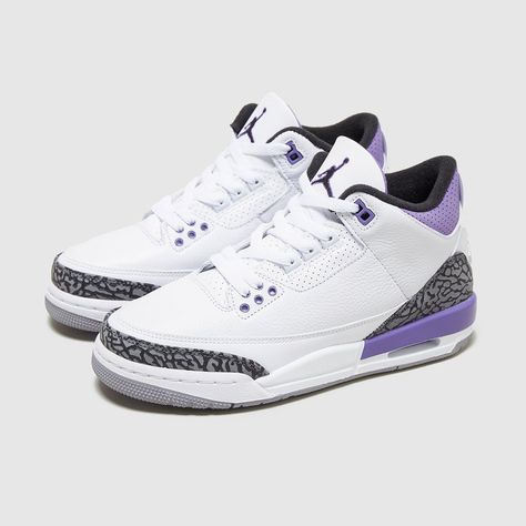 Air Jordan 3 Retro "Dark Iris" now available online New Sneaker Releases, Nike Air Jordan 3, Jordan Retro 3, Nike Shoes Girls, Jordan 3 Retro, Jordan Outfits, Exclusive Sneakers, Air Jordan 3 Retro, Air Jordan 3