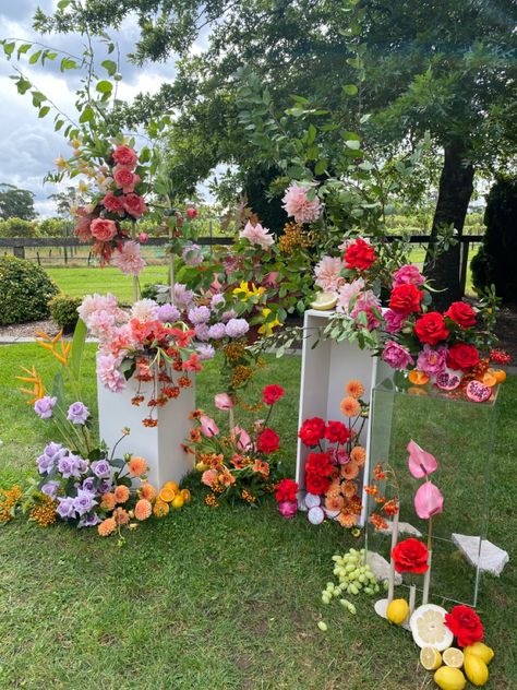 Ceiling Flowers Wedding, Ceiling Flowers, Floral Backdrop Wedding, Flower Backdrop Wedding, Wedding Flower Design, Box Flowers, Colorful Wedding Flowers, Ceremony Design, Wedding Arbour